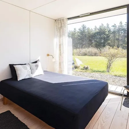 6 Person In Oster Assels-by Traum *