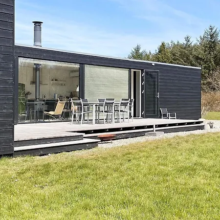 6 Person In Oster Assels-by Traum * Øster Assels